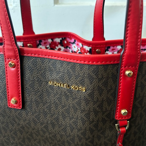 MICHAEL KORS Purse 🌸♥️ - Picture 4 of 9
